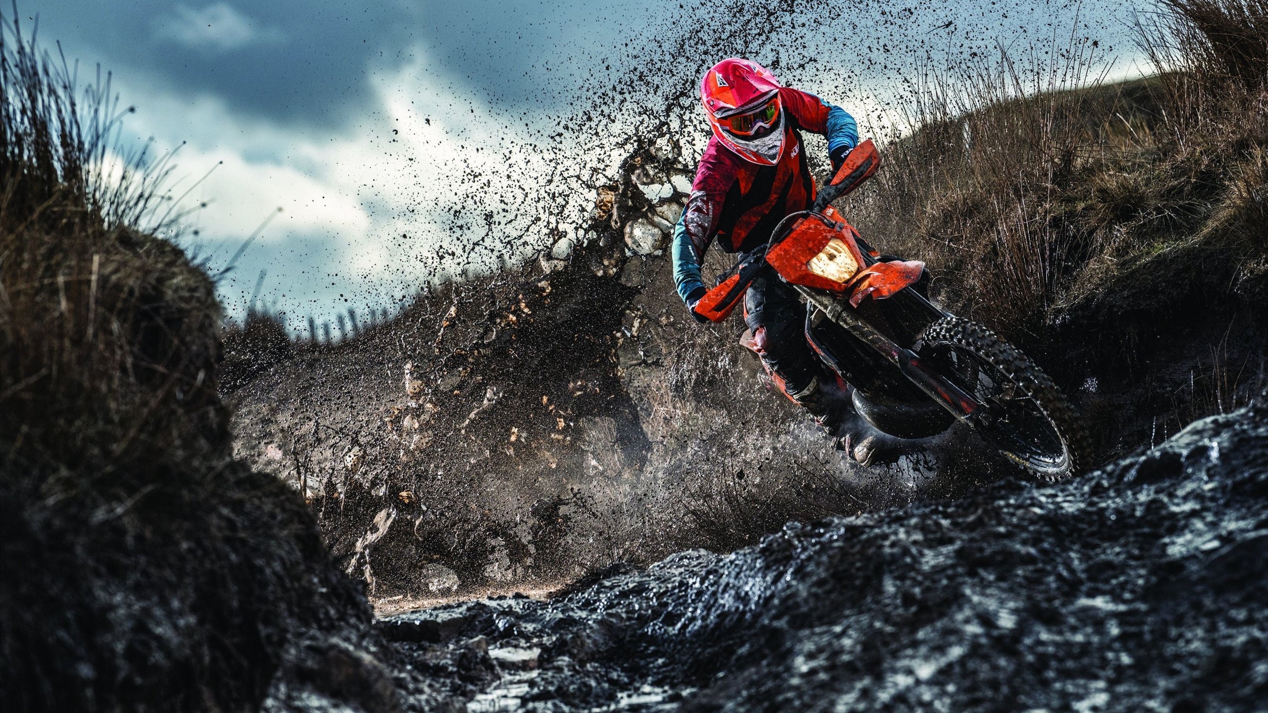 圆神真球王了！安东尼招牌兜射世界波破门，本场上演远射梅开二度好戏