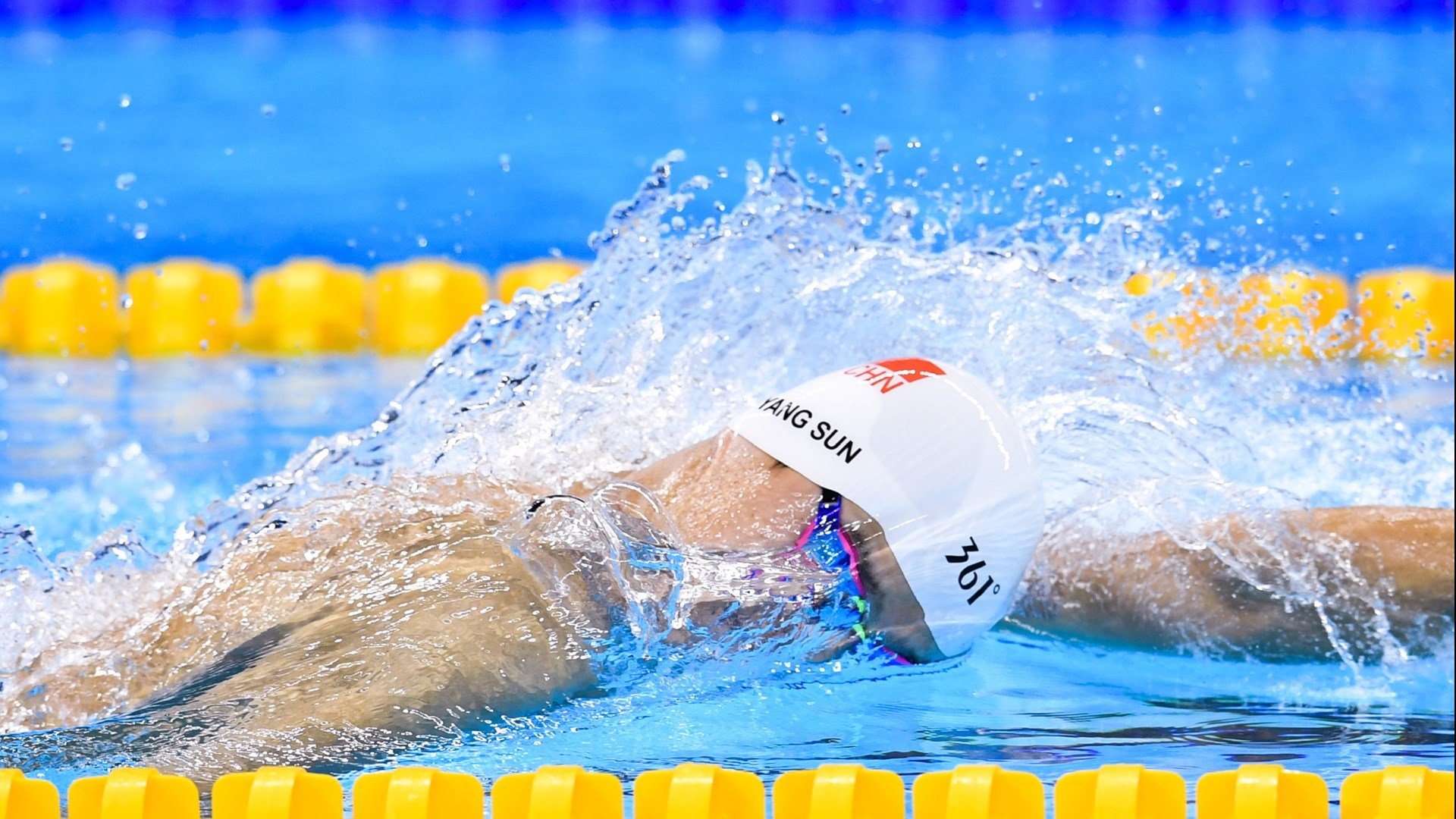 中国女篮的坚持成为无数人心中的榜样,中国女篮的精神